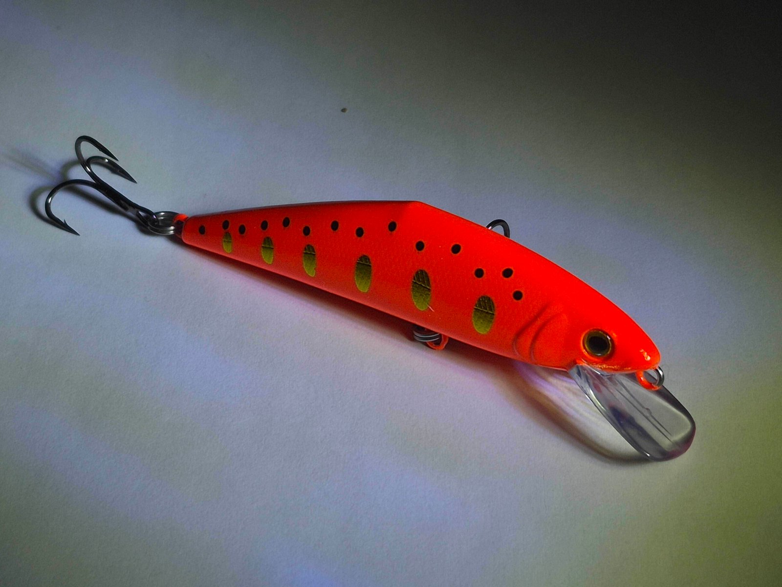 Wobblers Hunter 86 MD-S Trout  Fishing Lures Sinking Color #004